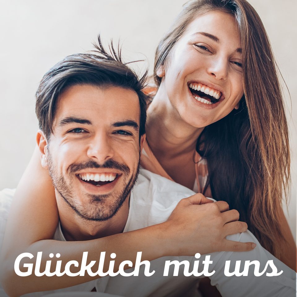 Ein junges Paar umarmt sich – ALDI Nord